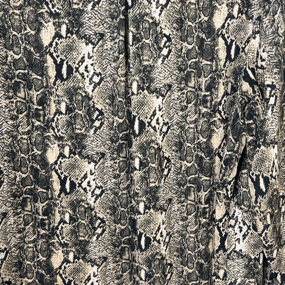 Animal print blouse - Picture 7 of 7